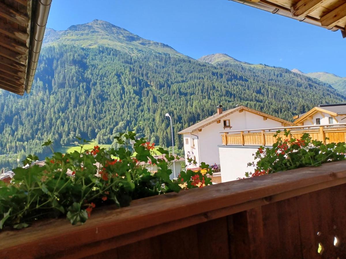 Gsoerhof Apartman Sankt Anton am Arlberg Szoba fotó